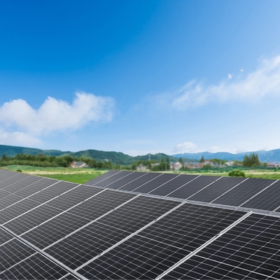대규모 PV 발전소를 위한 근거가 있는 두 면이 있는 태양 전지판 Titl 60 도 태양 장착 시스템
